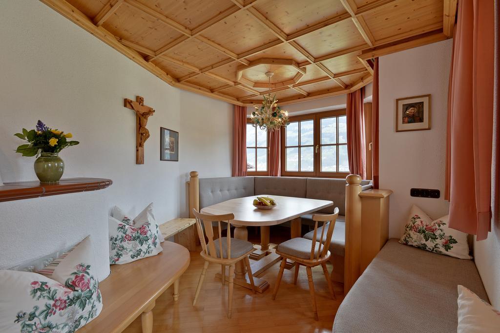 Landhaus Kostenzer Fügen Exterior foto
